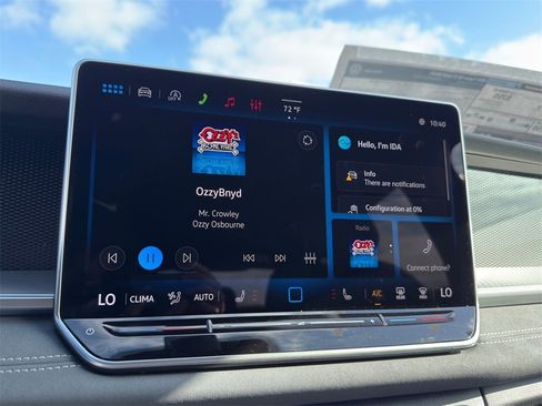 New 2026 Volkswagen Tiguan SE R-Line image 17