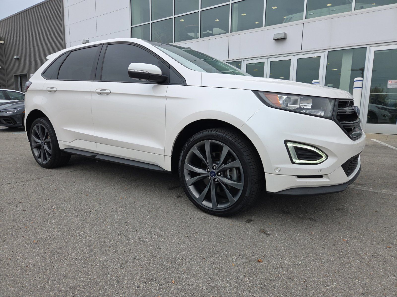 Used 2017 Ford Edge Sport w/ Equipment Group 401A AWD/4WD image 3