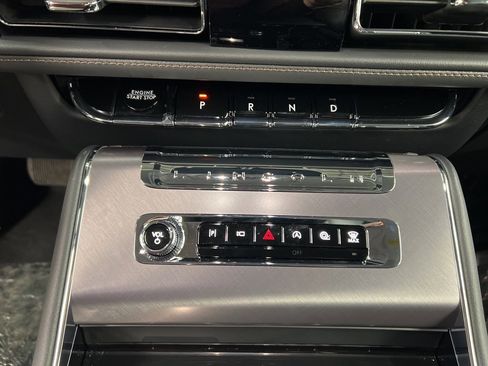 New 2026 Lincoln Aviator AWD image 13