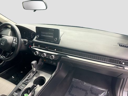 Certified 2024 Honda Civic EX image 31