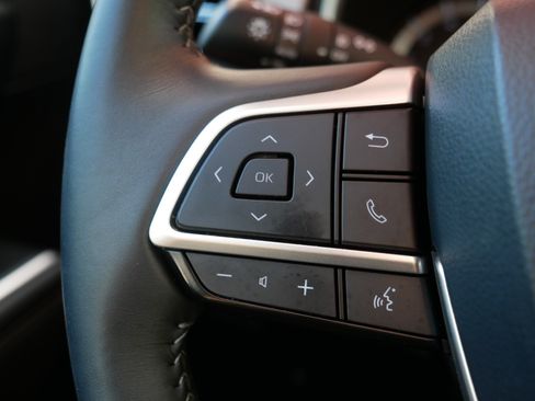 Used 2022 Toyota Highlander XLE AWD/4WD image 28