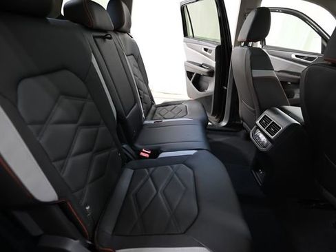 New 2026 Volkswagen Atlas Peak Edition AWD/4WD image 29