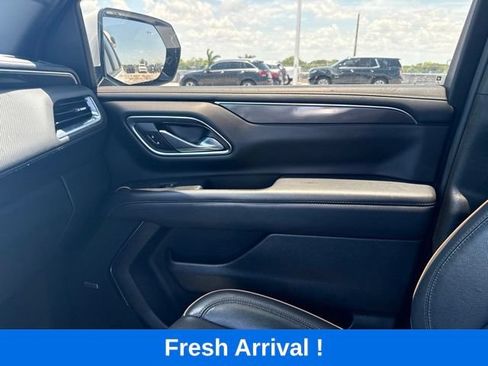 Used 2023 GMC Yukon AT4 w/ AT4 Premium Package AWD/4WD image 10