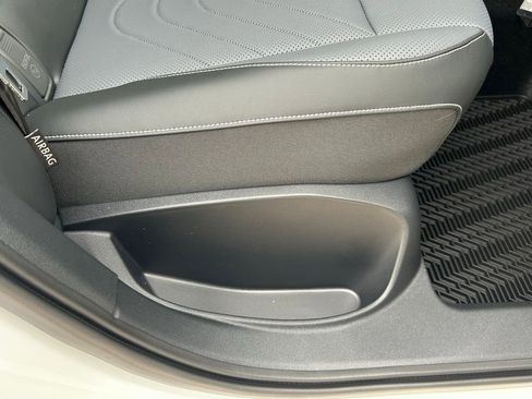 New 2026 Volkswagen Tiguan SE R-Line image 53