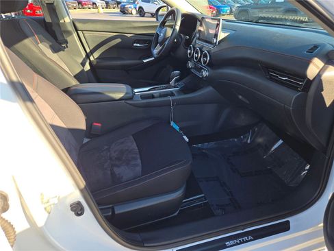 Used 2024 Nissan Sentra SR image 7