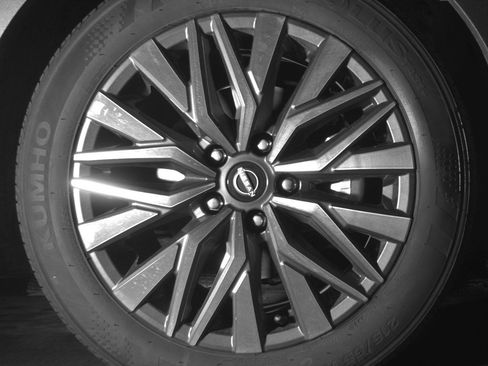 Used 2025 Nissan Altima 2.5 SV image 13