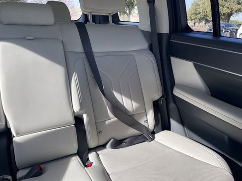 Used 2025 Hyundai Santa Fe SEL image 40