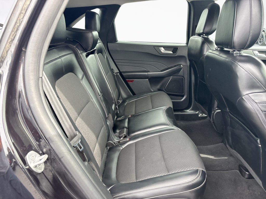 Used 2025 Ford Escape SE FWD image 16