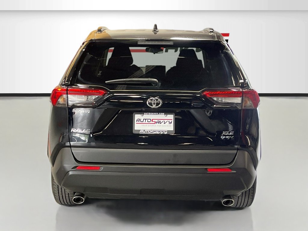 Used 2025 Toyota RAV4 XLE w/ Weather Package AWD/4WD image 6