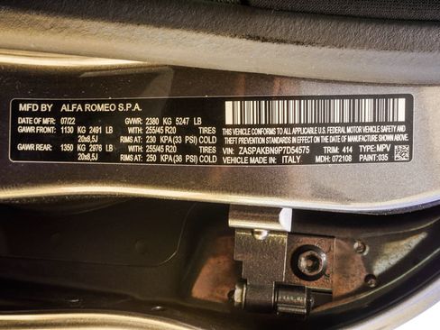 Used 2023 Alfa Romeo Stelvio Ti AWD/4WD image 40