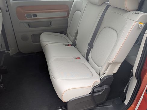 Used 2025 Volkswagen ID. Buzz Pro S Plus RWD image 18