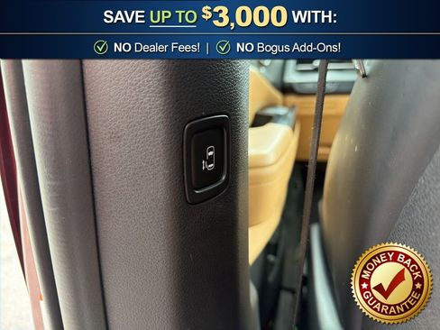Used 2023 Kia Carnival LX FWD image 17