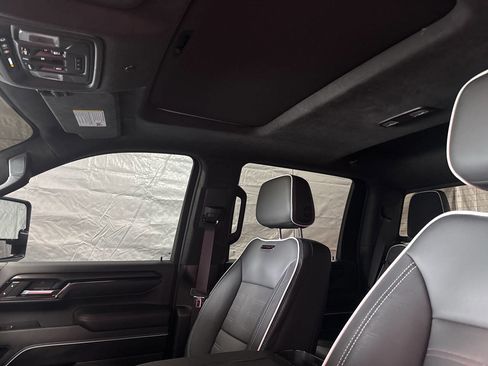 Used 2025 GMC Sierra 2500 AT4X image 21