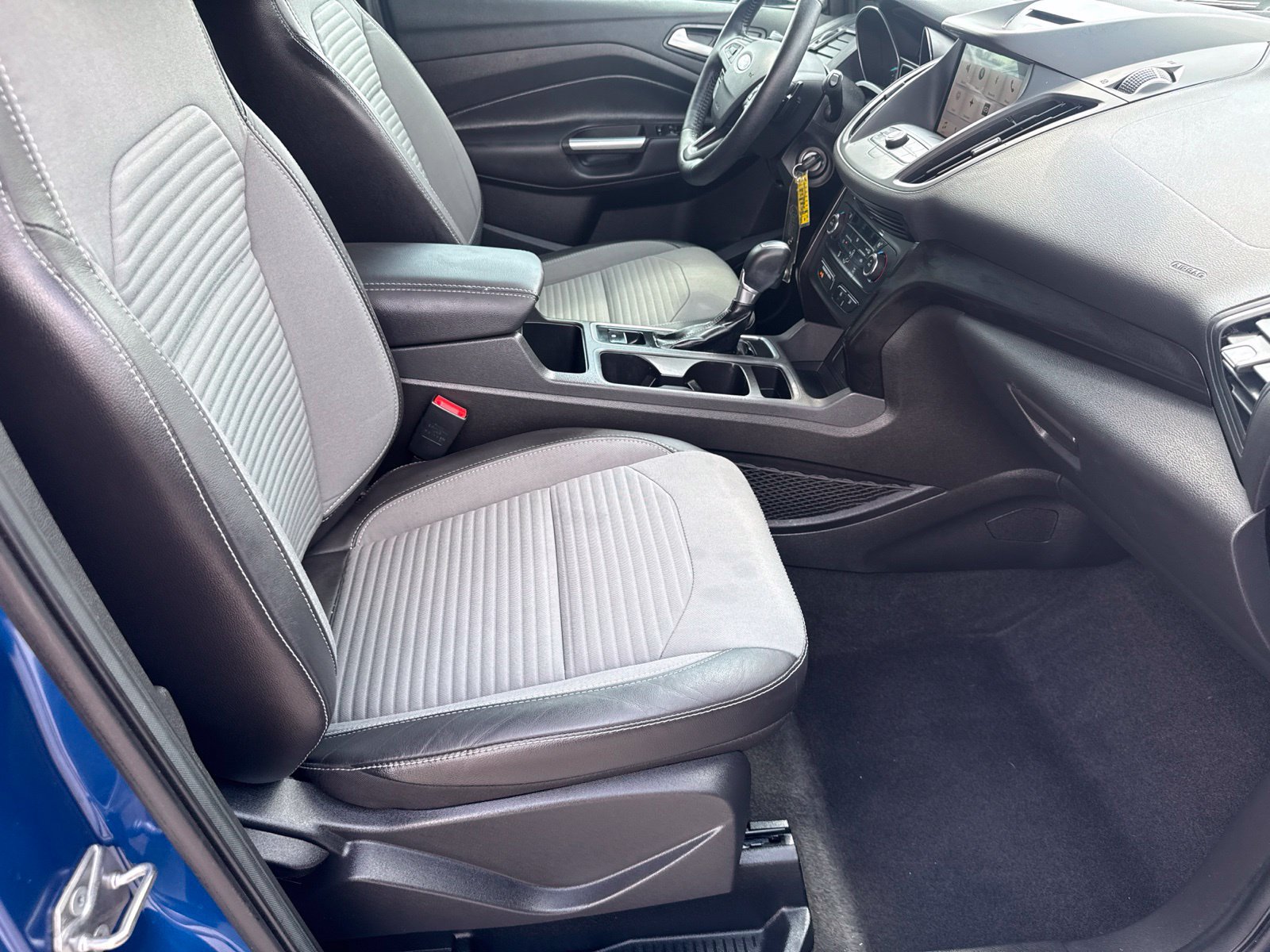 Used 2017 Ford Escape SE w/ Equipment Group 201A FWD image 26