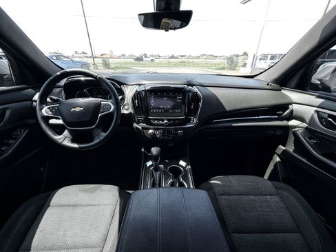 Used 2023 Chevrolet Traverse LT w/ Rear Camera Mirror Package AWD/4WD image 14
