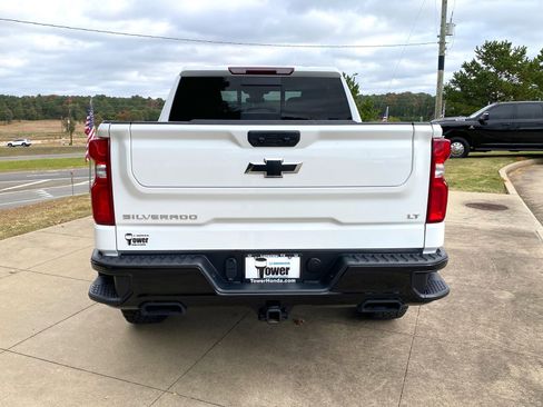 Used 2024 Chevrolet Silverado 1500 LT Trail Boss w/ Convenience Package II image 5