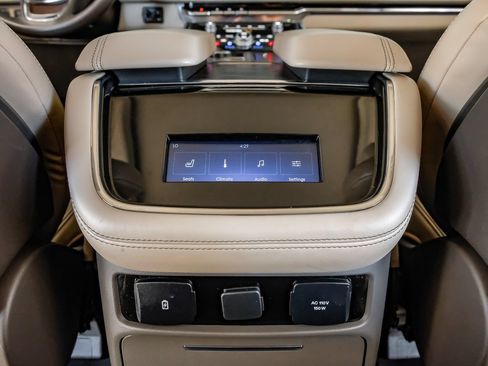 Used 2023 Lincoln Navigator L Reserve AWD/4WD image 35