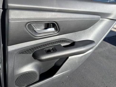 Certified 2023 Nissan Ariya AWD image 20