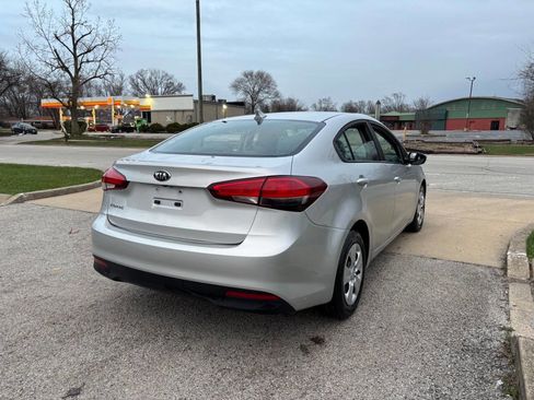 Used 2018 Kia Forte LX w/ LX Rear Camera Package image 4