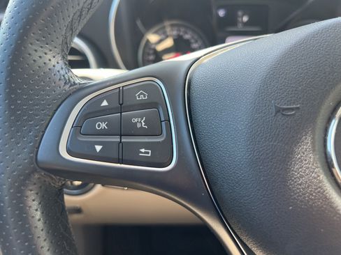 Used 2018 Mercedes-Benz GLC 300 image 19