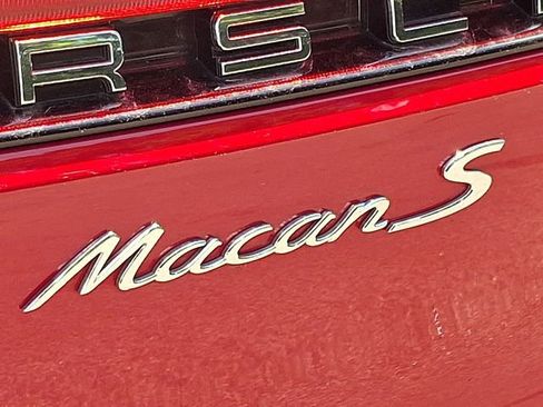 Used 2022 Porsche Macan S image 33