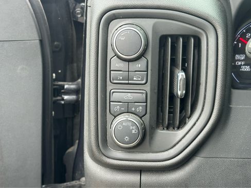 Used 2023 Chevrolet Silverado 1500 Custom AWD/4WD image 16