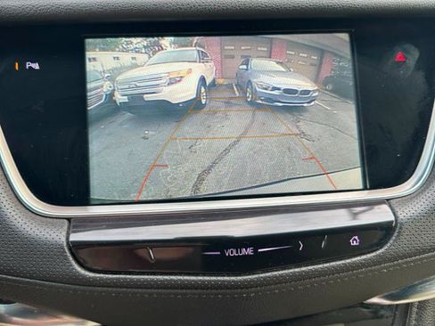 Used 2018 Cadillac XT5 FWD image 34
