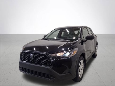 Used 2024 Toyota Corolla Cross L image 2