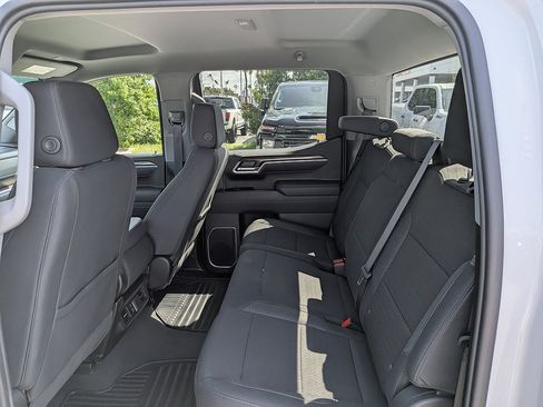 Certified 2026 Chevrolet Silverado 1500 LT RWD image 13