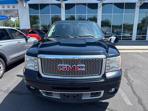 Used 2013 GMC Sierra 1500 Denali AWD/4WD image 2