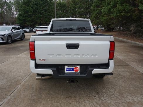 Used 2025 Toyota Tacoma TRD Sport image 22