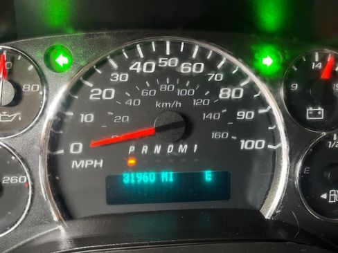 Used 2017 Chevrolet Express 3500 LT w/ LT Preferred Equipment Group image 25