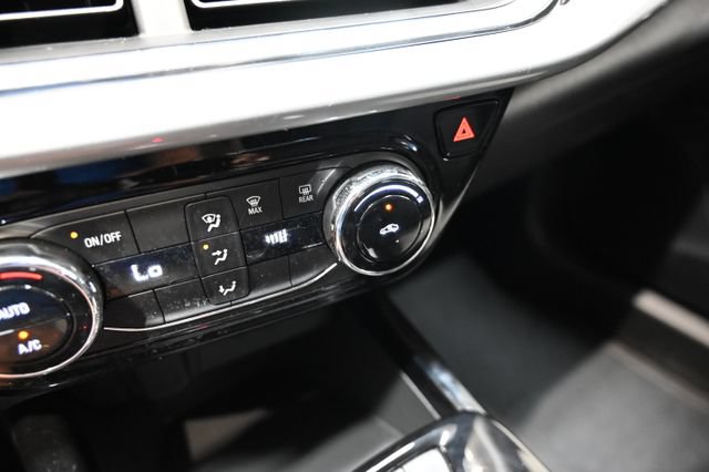 Used 2026 Chevrolet Trax LT FWD image 17