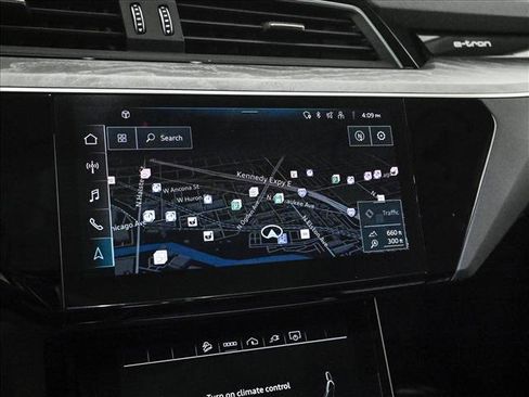 Certified 2023 Audi e-tron Premium Plus w/ Premium Plus Package image 13