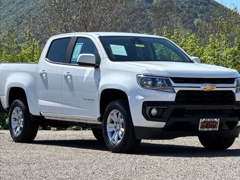 Used 2021 Chevrolet Colorado LT w/ Safety Package RWD image 2