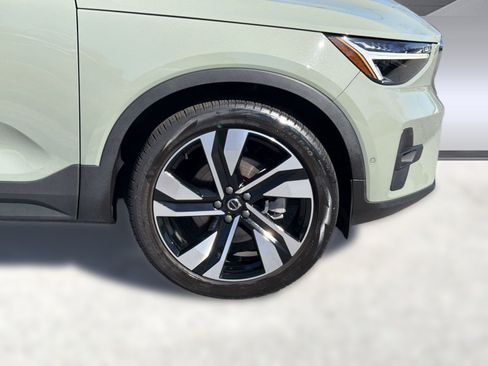 Certified 2023 Volvo XC40 B5 Plus w/ Driver Assist Package image 11