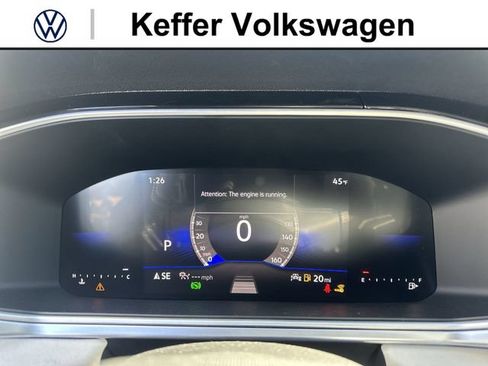New 2026 Volkswagen Taos SE FWD image 15