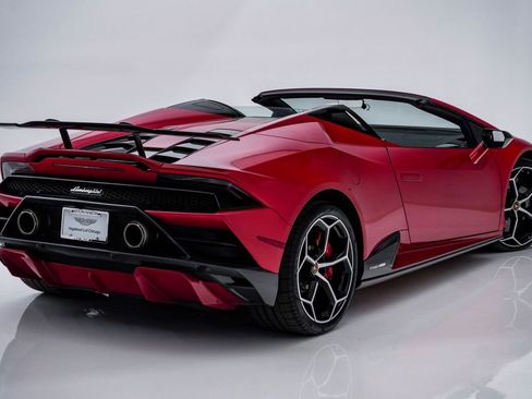 Used 2023 Lamborghini Huracan EVO image 14