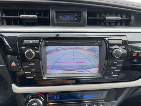 Used 2014 Toyota Corolla LE image 20