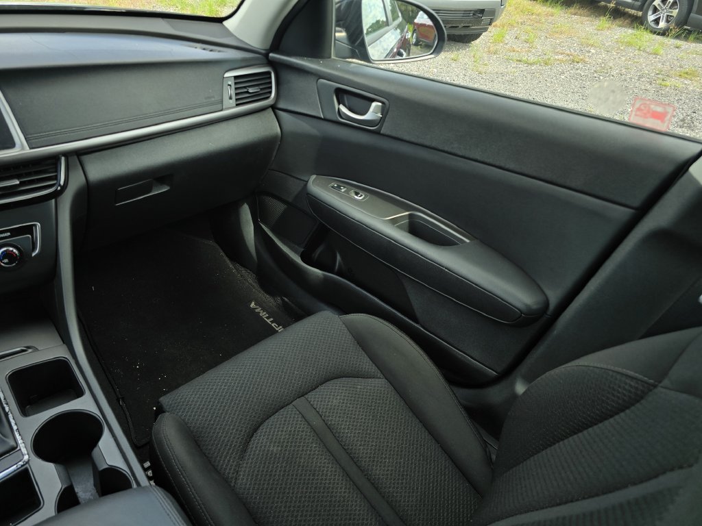 Used 2017 Kia Optima LX FWD image 16