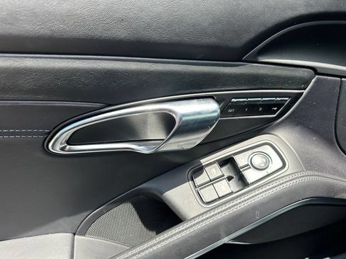 Certified 2024 Porsche 718 Cayman RWD image 17