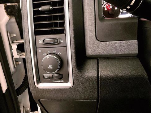 Used 2017 RAM 1500 Big Horn image 31