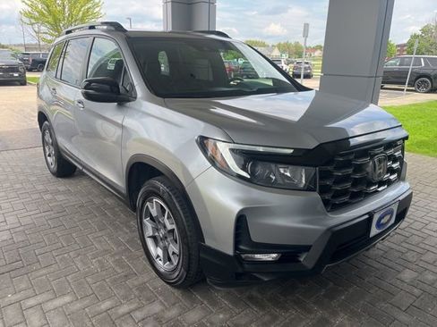 Used 2023 Honda Passport TrailSport image 5