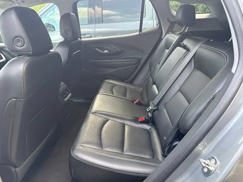 Used 2024 GMC Terrain SLT AWD/4WD image 6