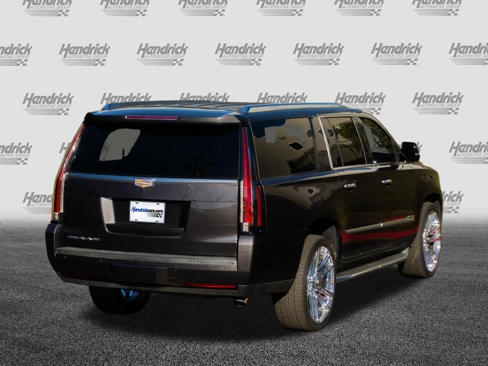 Used 2016 Cadillac Escalade ESV Premium AWD/4WD image 9