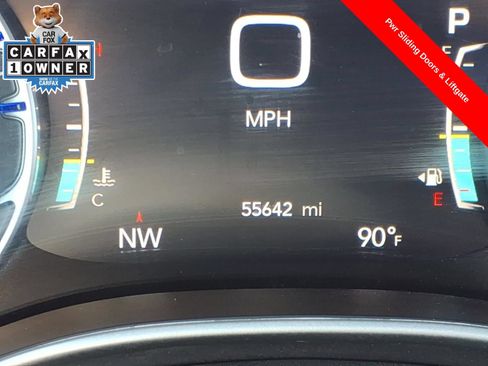 Used 2024 Chrysler Pacifica Touring-L FWD image 25