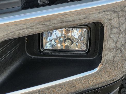 Used 2020 Ford F150 Lariat image 44