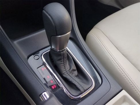 Used 2015 Subaru Crosstrek 2.0i Limited image 18