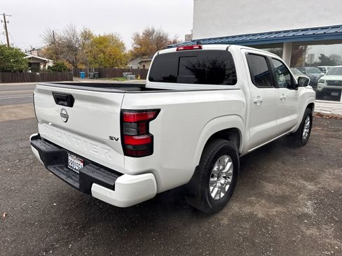Used 2023 Nissan Frontier SV w/ SV Convenience Package image 5