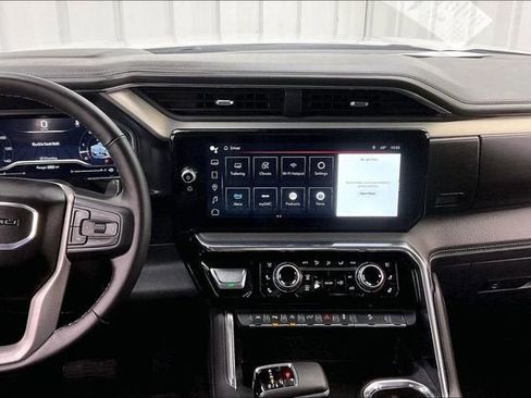 Certified 2025 GMC Sierra 1500 Denali w/ Technology Package image 6